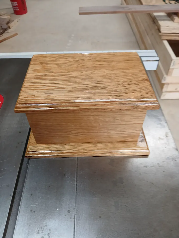 Closed white oak keepsake box with moulded lid and base